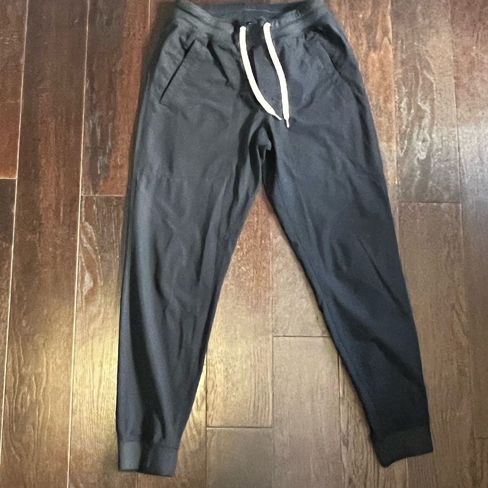 Men's Small Ink Vuori Meta Jogger